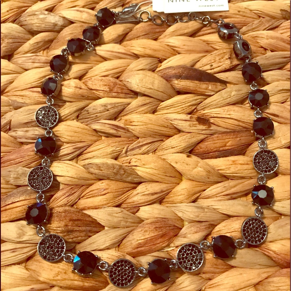 Nine West NWT black & silver necklace